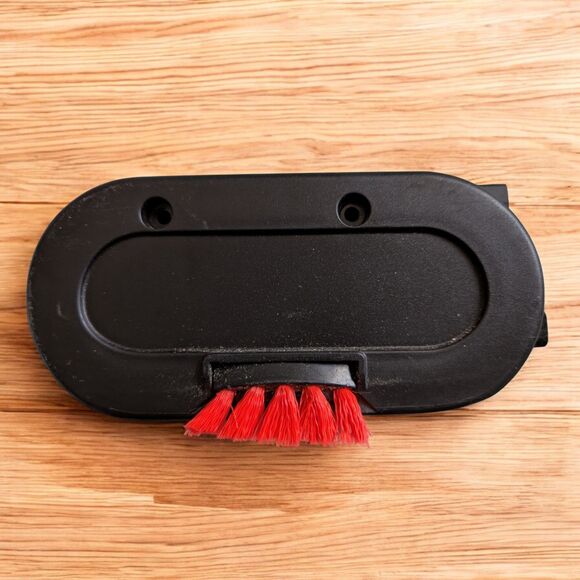 Bissell 94Y2 Carpet Steamer 11-0067-070  Left Side End Cap Brush Edger Black - Picture 1 of 4